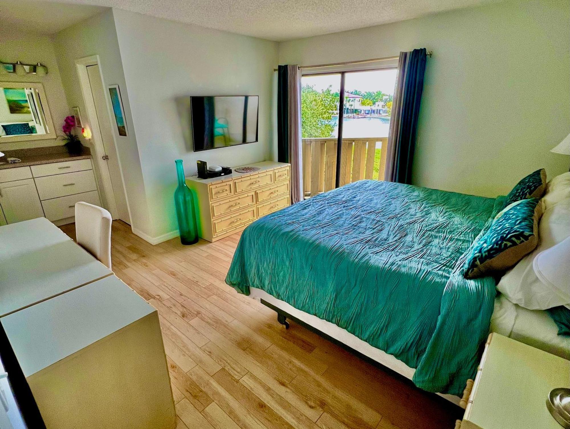Luxury Waterfront Views - Heated Pool - 1400Sf Duplex - Minutes To The Beach Siesta Key Eksteriør billede